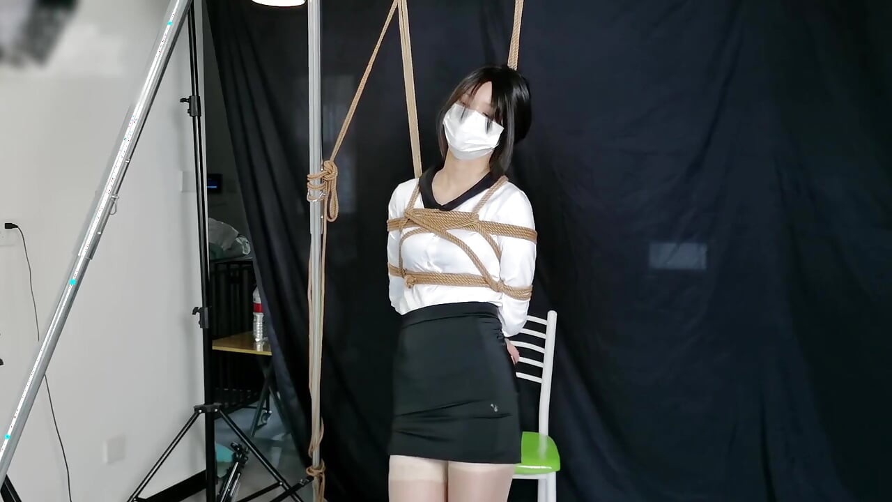 Namorada OL erótica, jogo de bondage com corda