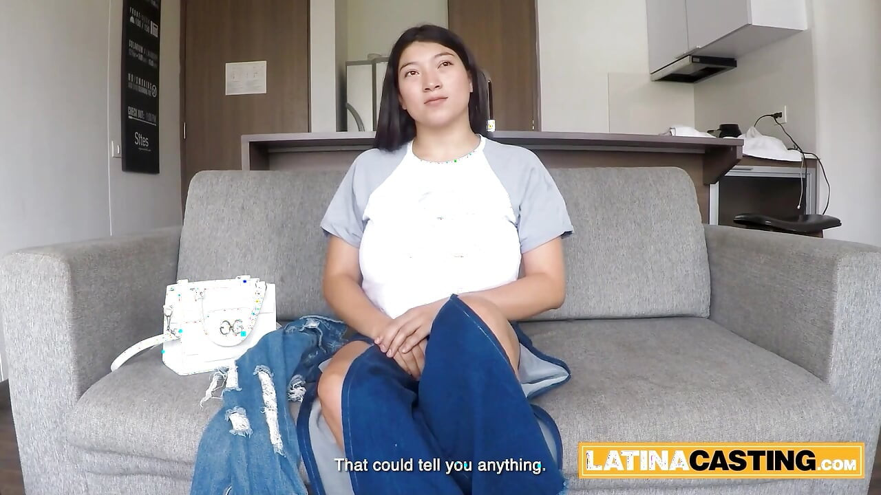 Ayudé a esta latina de enormes tetas a escapar de su pareja dándole la garganta áspera que anhelaba