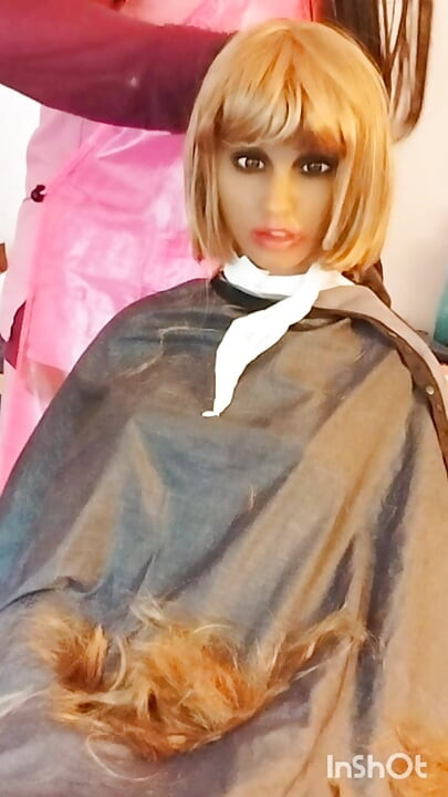 Julia păpușă sexuală sclavă ebony cu bob blond