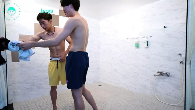 Sexy Body to Body Oil Bath Massage