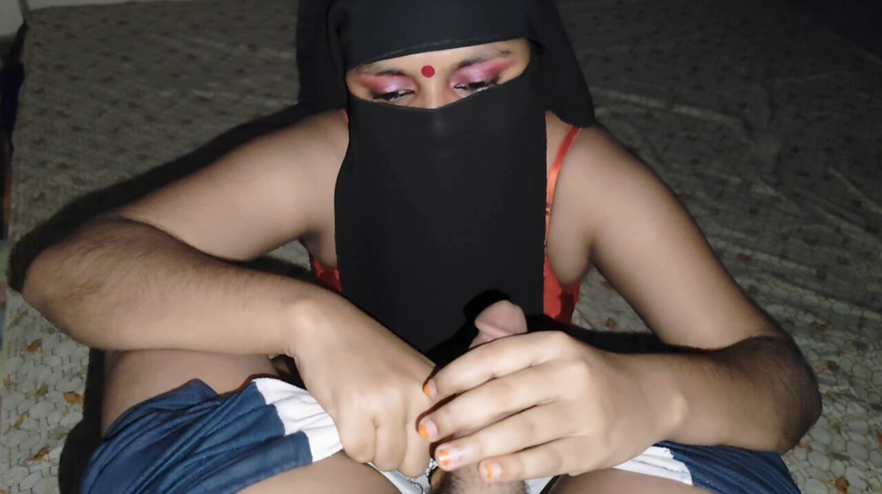Hintli Tatminsiz Evli Baldız Kocasının Kardeşiyle Sert Seks Yapıyor Bölüm_01.
