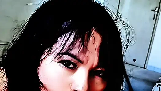 Üniversiteden güzel ve genç bir arkadaşım, amatör ve riskli oral seks yaparken yakından sızdırdı ve ağzında sperm varken beyaz kız da tadına baktı