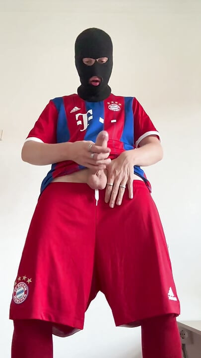 Horny Bro Comes Home From Soccer Practice