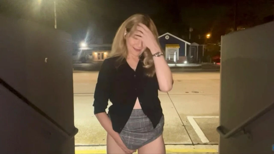 Public Purrrrrzzzzz aka Public Paulina! See my full length public nudity and masturbation videos and join my Club today! Use li