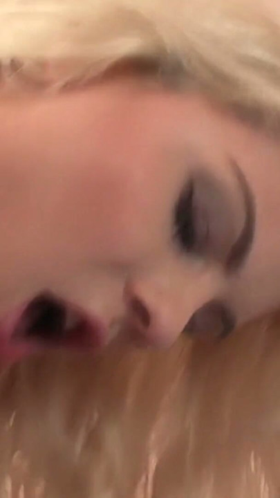 Geile Jasmin ilk Porno'sunda sertçe sikiyor | Bölüm 3