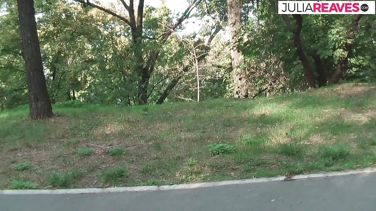 Teeny buble gum fickt im wald