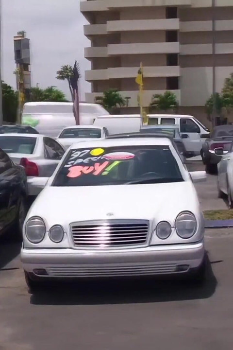 Satışı Sikiyor