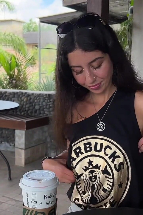 Verrückter Cumwalk in DerN - blowjob in öffentlicher toilette, Kaffee trinken mit Sperma