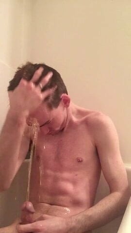 Sluttimxxx pissing