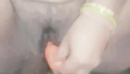 Indian desi aunty fucking her pussy her self