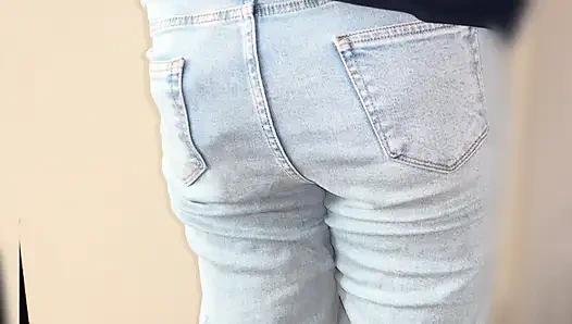 Горячая одноклассница из университета с огромной задницей - настоящее домашнее - лизание киски и глубокий минет на моем месте