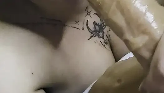 Ratu blowjob menunjukkan bagaimana itu dilakukan