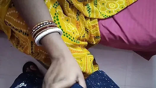 Landlord Aunty seduced a college boy to satisfy her desires