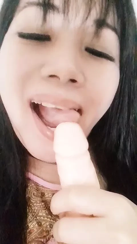 Dildo lover's hungry horny mouth, pretty lonely Asian girl (chillax)