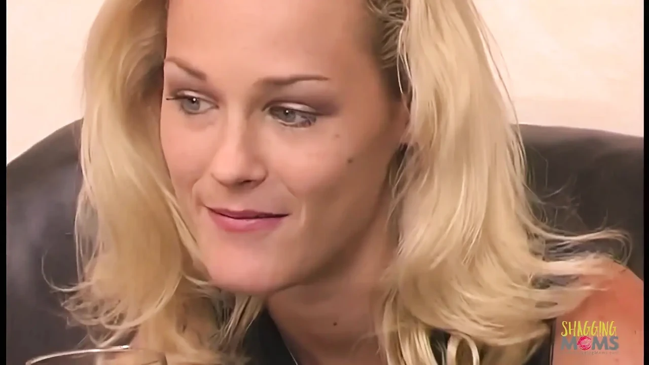 Girl with blonde hair gets her pussy licked and drilled on the couch