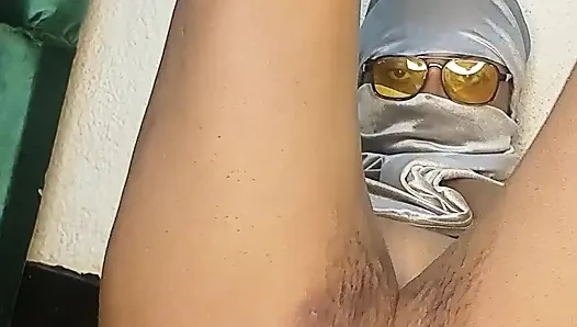 Arabian mom with fat pussy