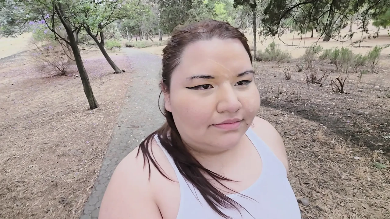 (censored – cut – No People Around) I love walking around in public with cum on my face and showing off my huge ass
