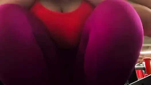 Leggins'te spor salonunda seksi eğitim