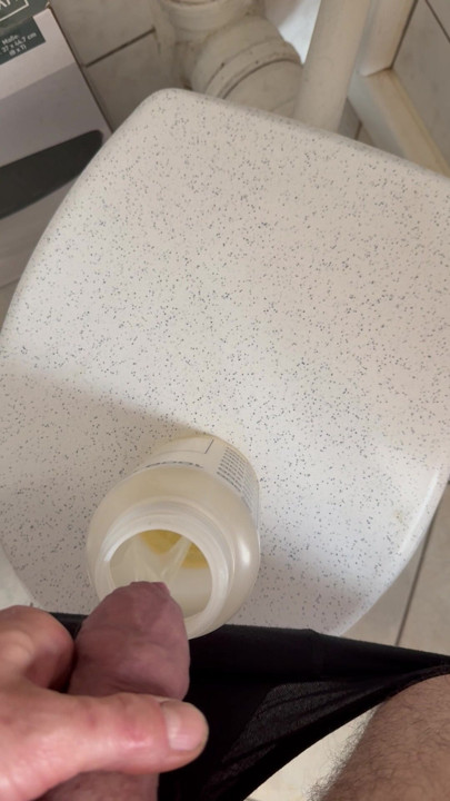 Hard to pee 800ml after fuck 1hr