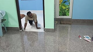 XXX INDIAN STEP MOM AND SON VIDEO, INDIAN STEP MOM AND STEPSON PLAYING IN HOME XXX DESI HINDI VIDEO