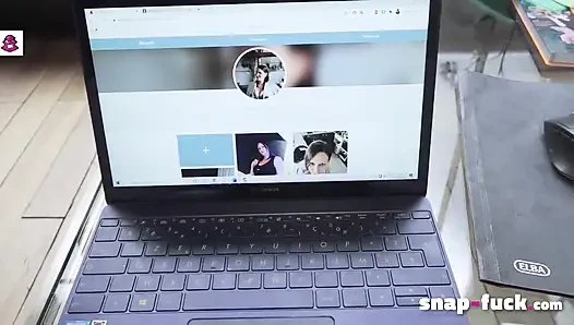 Aku bisa! Lihat aku meniduri pengacara jalang! (Dari Prancis)
