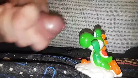 Seksi küçük yoshi oyuncak boşalma patlaması