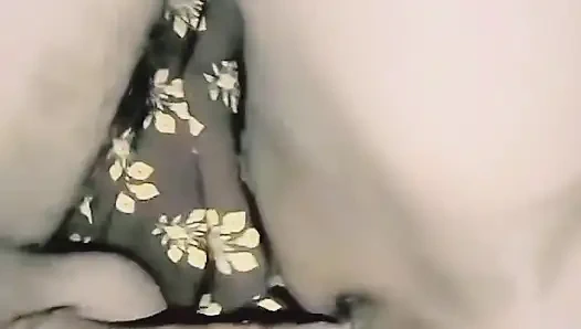 Fick mich hart und steck deinen schwanz in meine muschi, ich kann nicht mehr warten, bitte, fick mich hart und hart, Desi dorfpaar