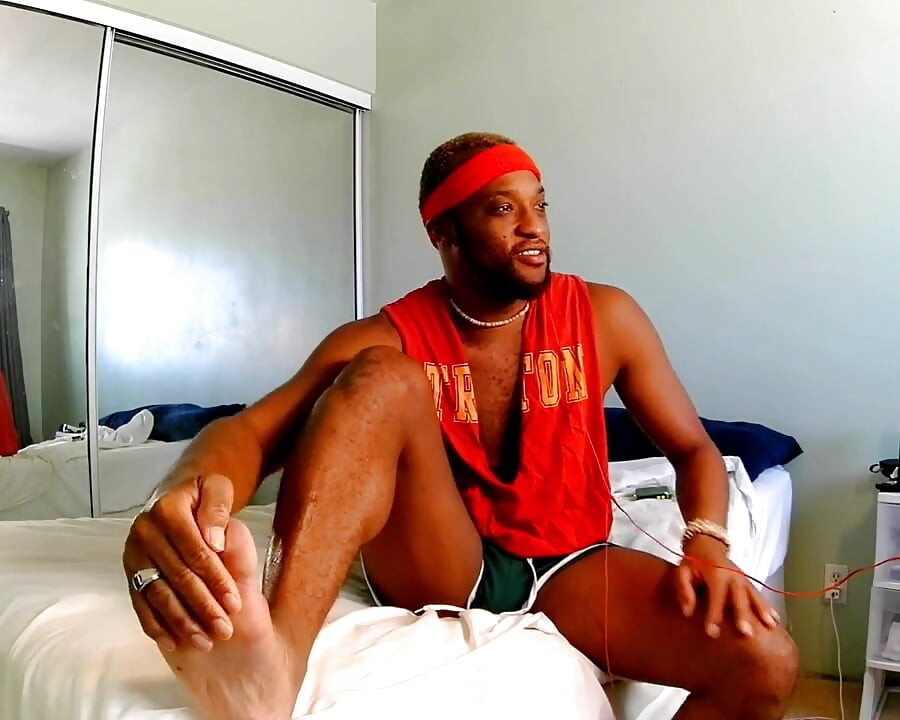 Kennie Jai Jerks off for a Fan!