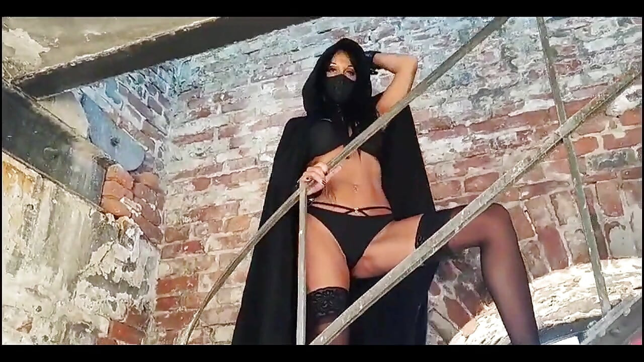 สามรูโดนเย็ดในที่ที่หลงทาง