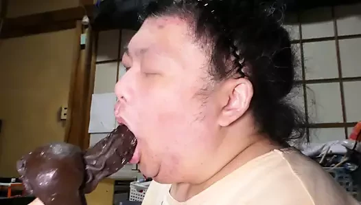 Şişman kaltak domuz shino darbeler tombul horoz yapay penis