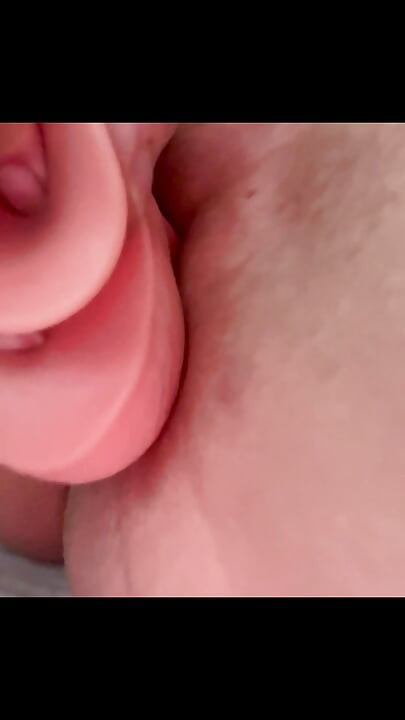 Kijk hoe ik douche, mijn poesje vinger, dildo en spuit