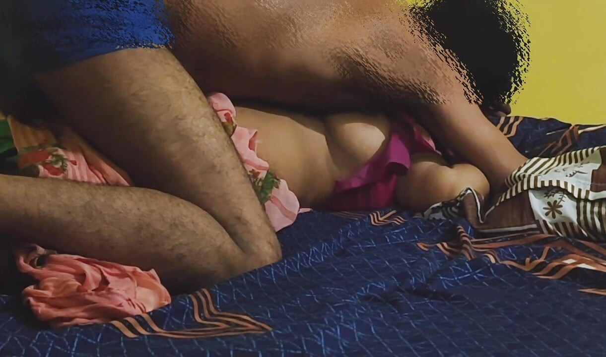 Neighbou bhabhi fucked by her boyfriend while her husband not at home