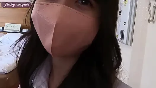 Telan sperma pertama kali. Wajah imut berantakan berujung - bagian1