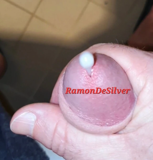 Master Ramon squirts his divine milk into the toilet, lick slave!