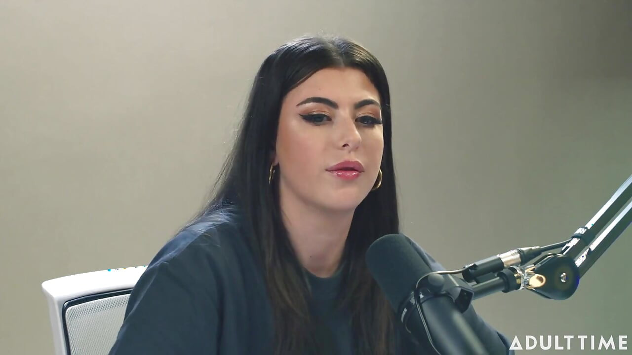 Gal Ritchie: Spiegler Girl &hentai lover the adult time podcast