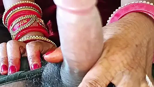 Hendjob di maine apne pati ko aur gadha ras nikali