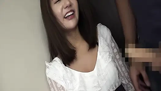 P117G01 Picking up Japanese magazine models on a street corner in Korea! SEX exchange between a neat and clean beautiful body girl and an erotic gap moe!