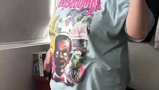 Минет и миссионерская поза толстушки в домашнем видео! Без макияжа и много спермы! Несколько камшотов на живот и волосатую киску