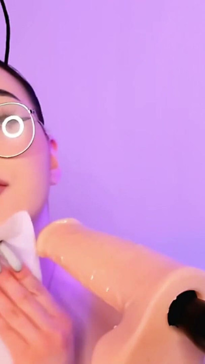 Submissive girl with a drooly mouth wants to make you cum - Dragana Loncar | Clip 1