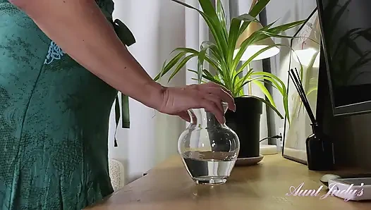 Auntjudys - tante seksi dengan stoking seksi dan sepatu hak tinggi yang lagi sange berat