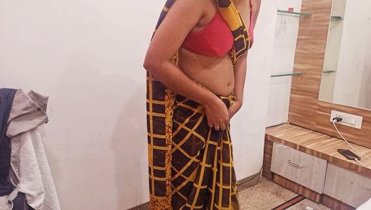 La calda priya in Sari