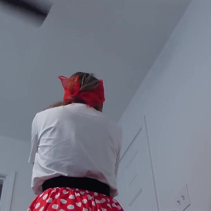 Peyton's Sultry '50s Giantess Fantasy 4K POV Tiny Thrills Await!