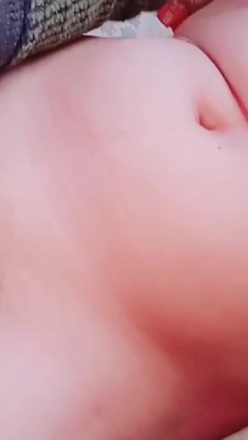 Moment de masturbare de la "Fata de la sat sex video prima dată, fată indiancă nouă din sat sex cu pizdă strâmtă, xVideo"