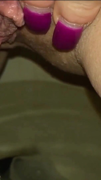 Nezaobilazan trenutak iz "Lick My Wet Pussy"