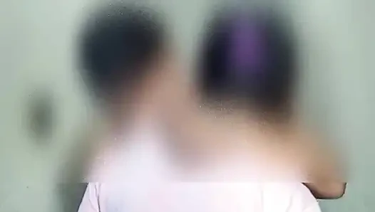 Aku lagi asik mainin besar adik tiriku dan audio nepal yang jernih bagian 1