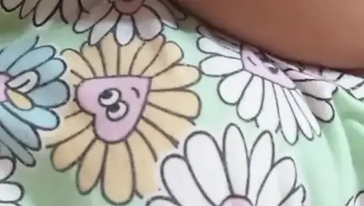 Çılgın Kamboçyalı genç erkek avcısı Maxine X 24 inç dildo ve makine yapıyor