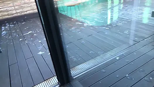 Смело! Минет В Лестничной Клетке!