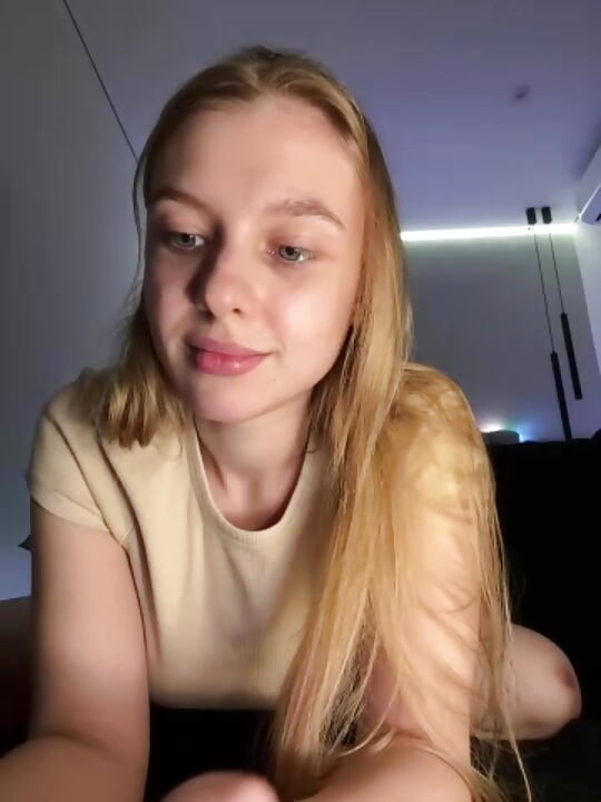 Fingering pussy with nude girl