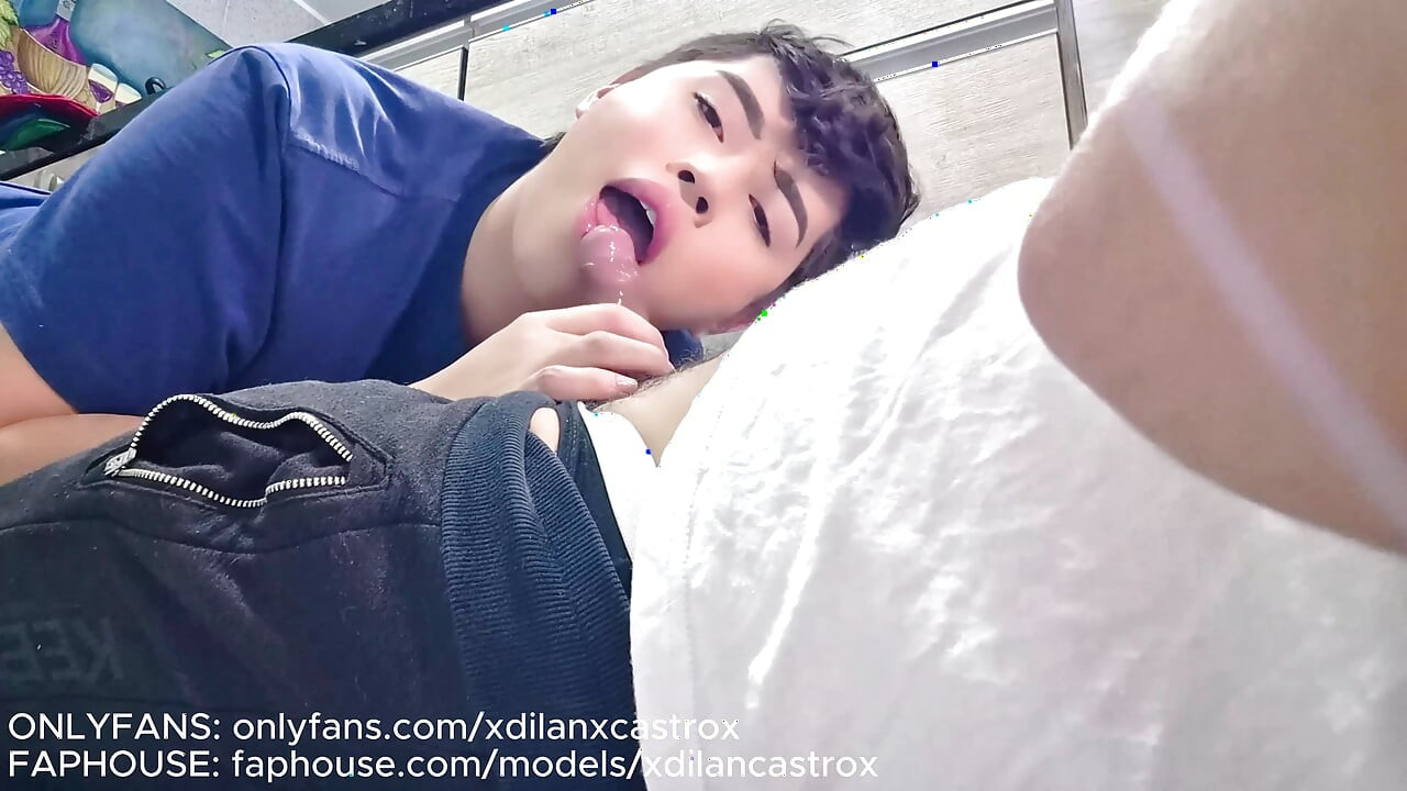 TWINK BITCH CUMS WITH MY COCK INSIDE THIS FEMBOY'S HAIRLESS ASS