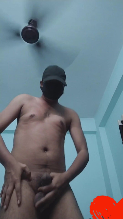 Nezaboravan trenutak iz filma "Indijski mladi gay dečko pretvarao se da je vrhunac, ali nije mogao..... 😉"